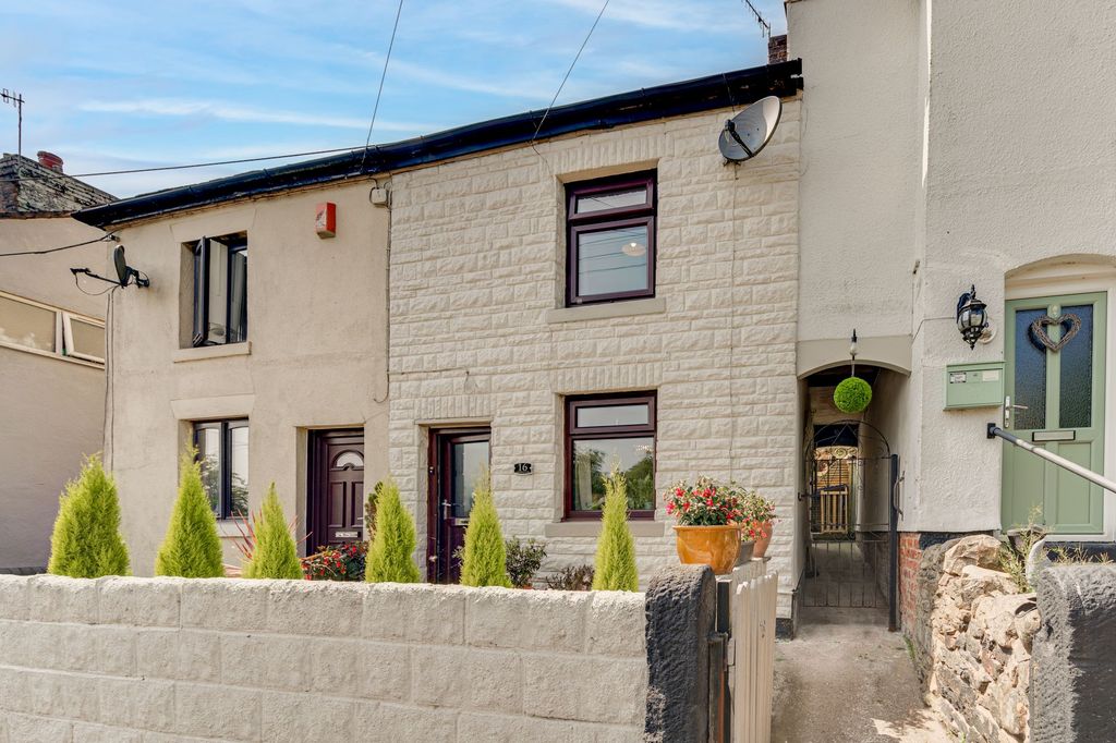 Property photo 1 of 18