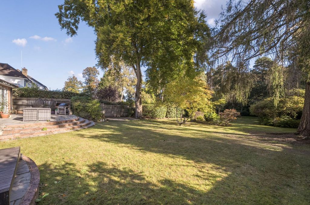 Additional image 26 of 5 bed detached house for saleWokingham Road, Crowthorne, Berkshire RG45