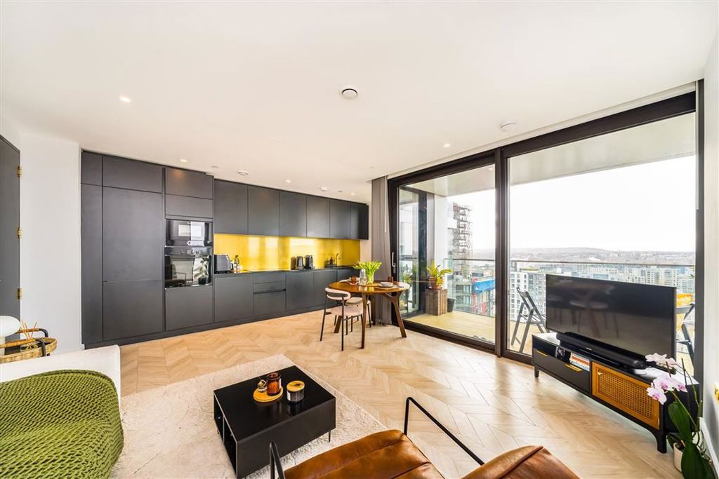 Property photo 2 of 9