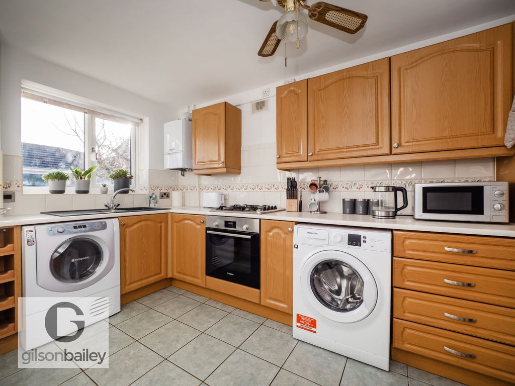 Property photo 2 of 12 44Winstanleyroad-13