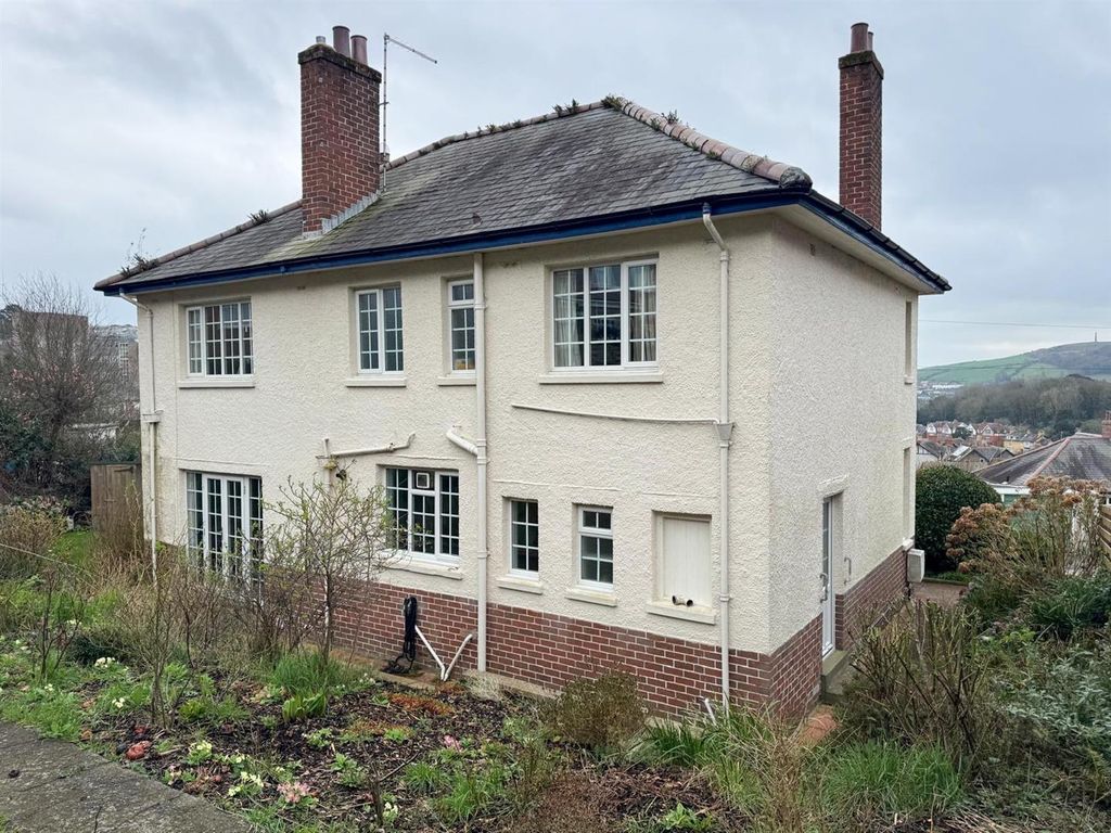 Property photo 3 of 18 External.Jpg