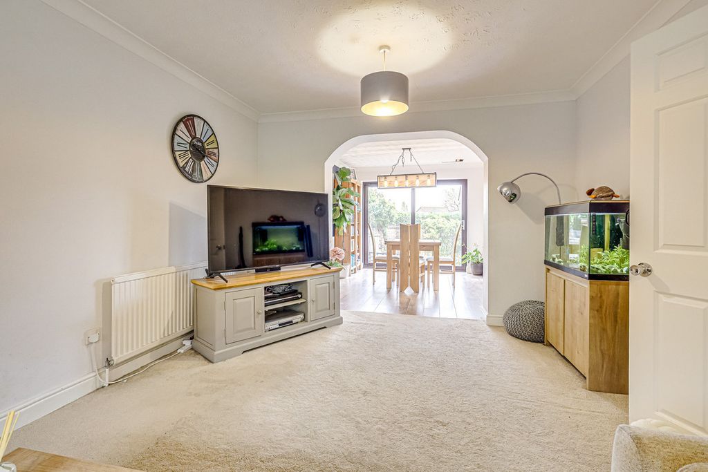 Property photo 2 of 29