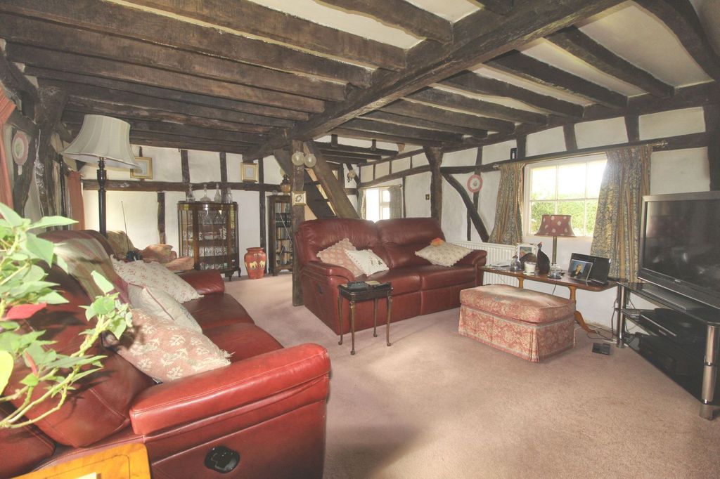 Property photo 2 of 25