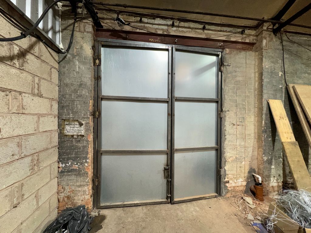 Property photo 1 of 5