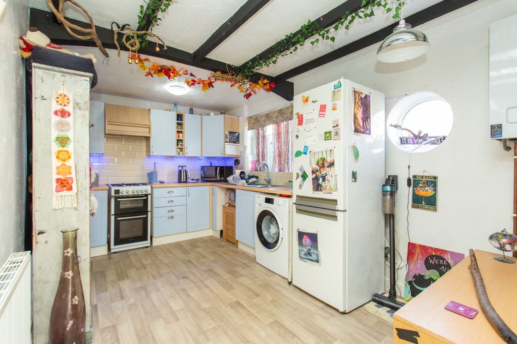 Property photo 2 of 8 Picture 2