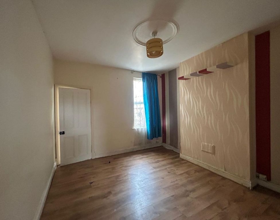 Property photo 3 of 7