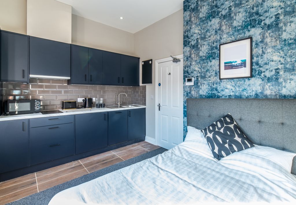 Property photo 3 of 9 Canning Place B110-003