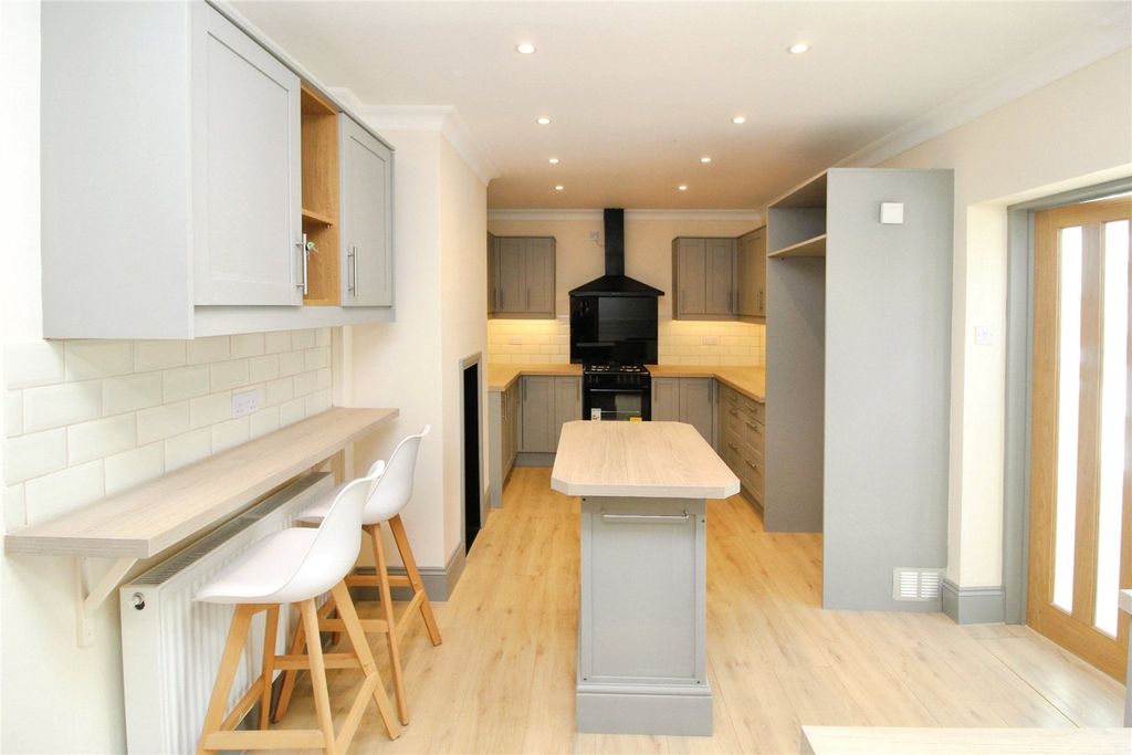 Property photo 3 of 14 Picture No. 20