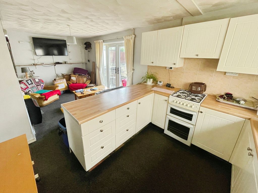 Property photo 2 of 13