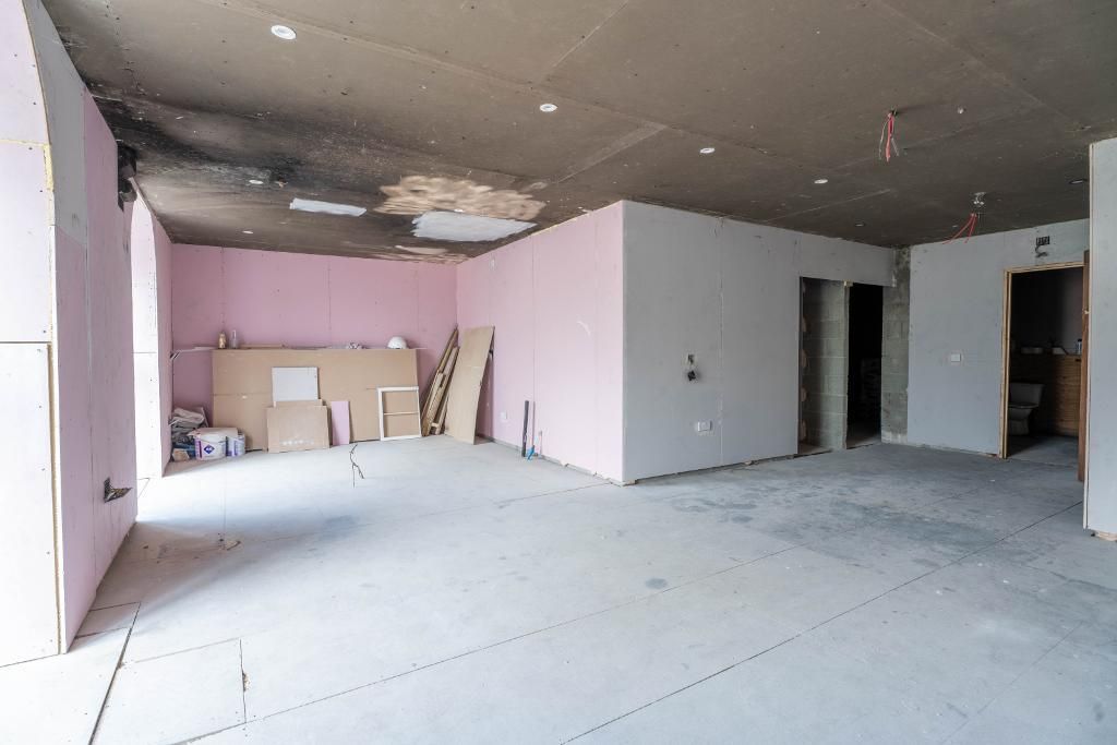 Property photo 2 of 37