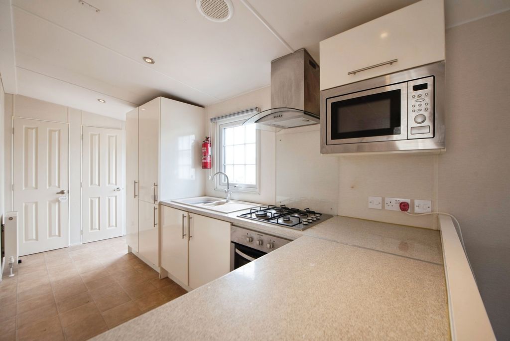 Property photo 3 of 15 Pbox-Img.Jpg