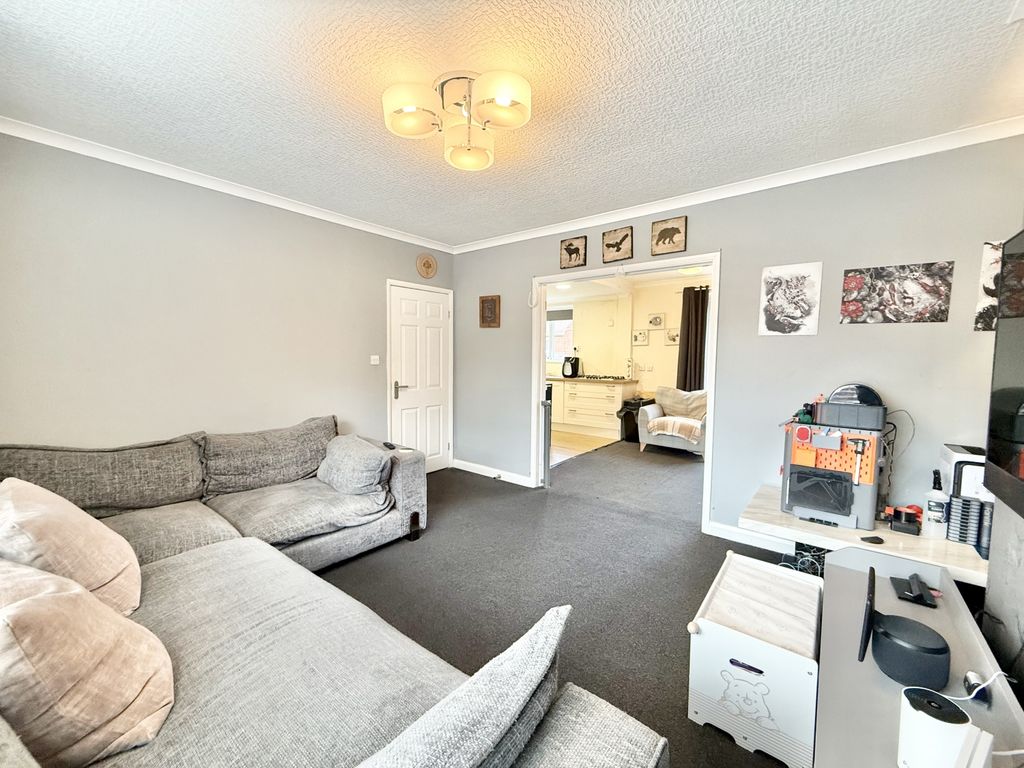 Property photo 3 of 14 Img_8146