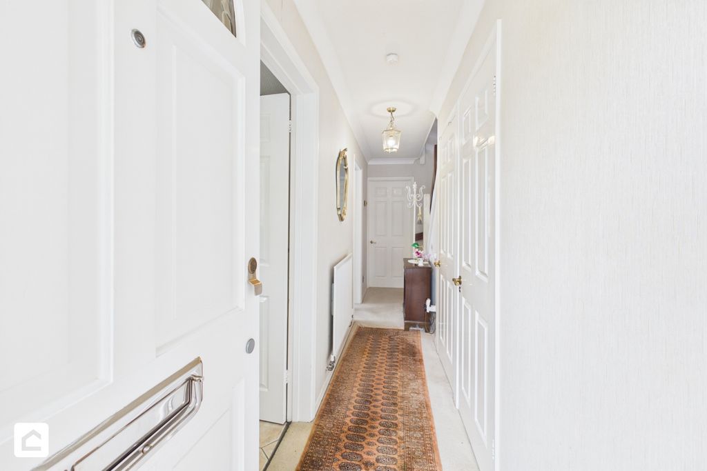 Property photo 2 of 20 Hallway Rogersmead Clarendons Tenterden