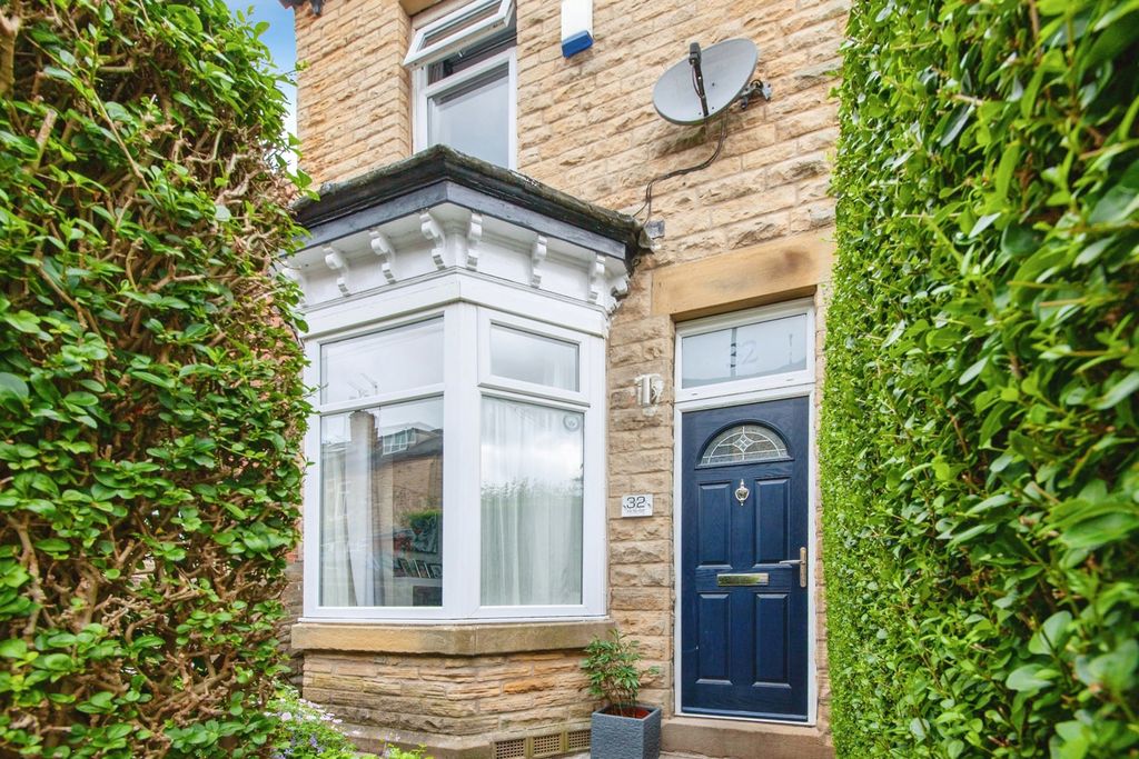 Property photo 1 of 18 Pbox-Img.Jpg