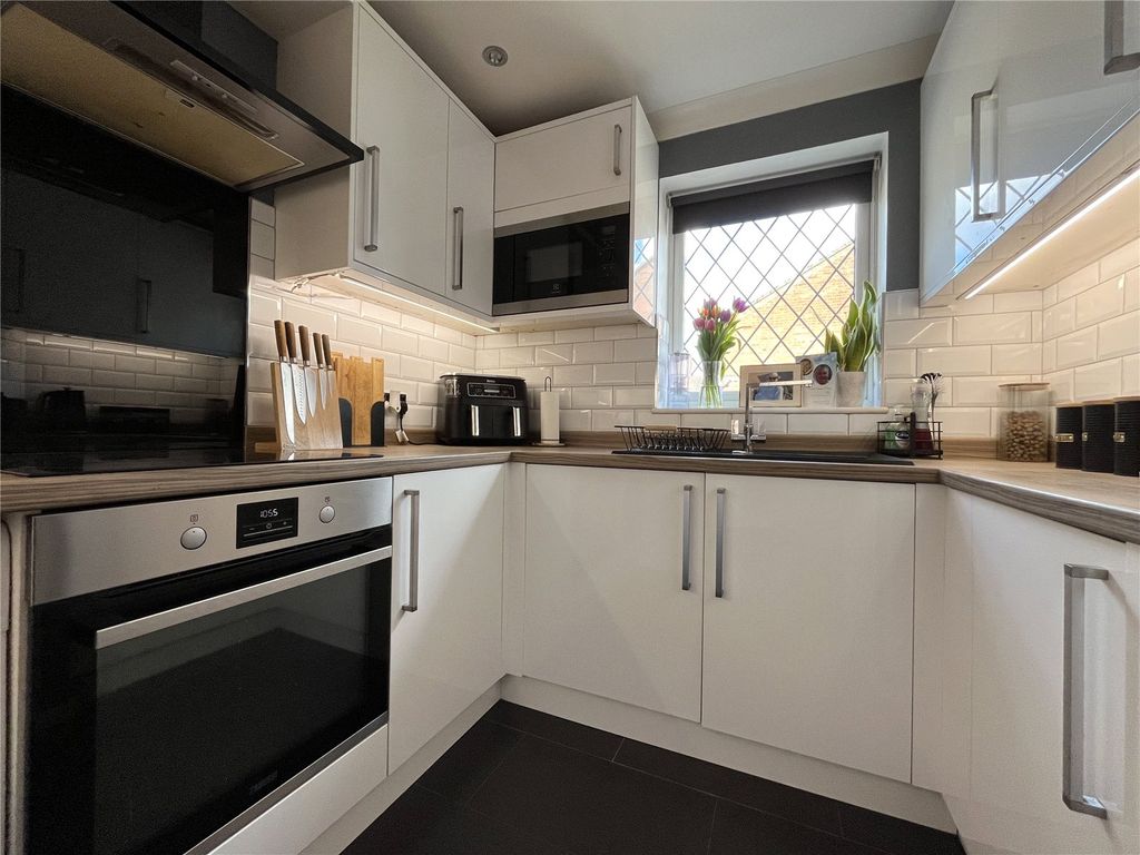 Property photo 3 of 18 Picture No. 04