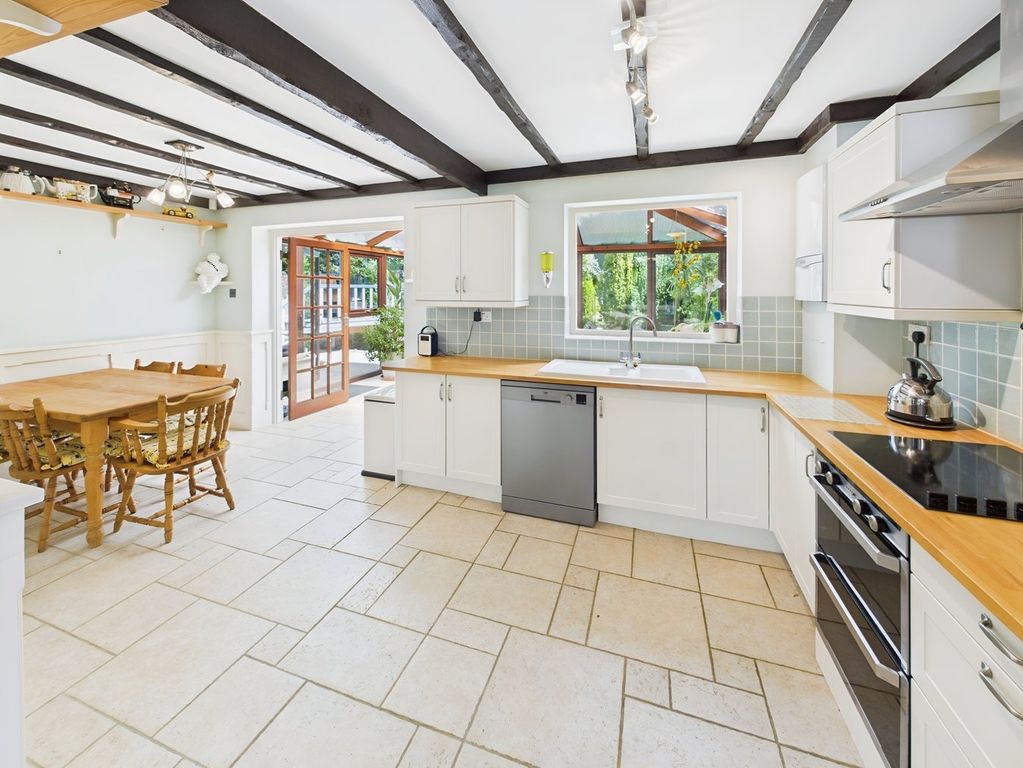 Property photo 3 of 21