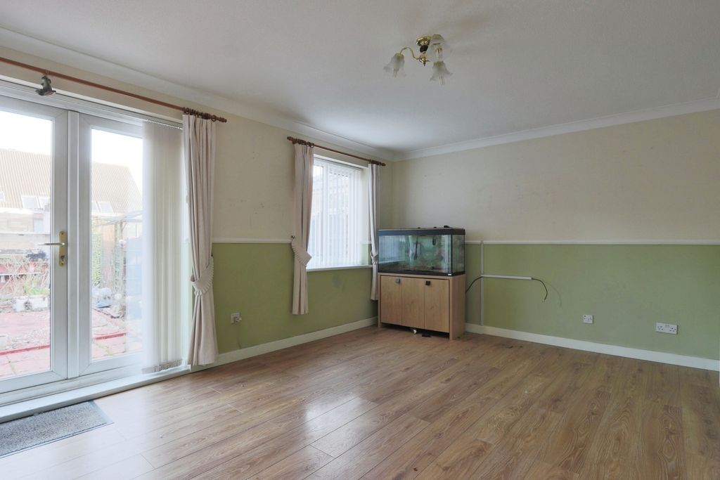 Property photo 3 of 9 3810529