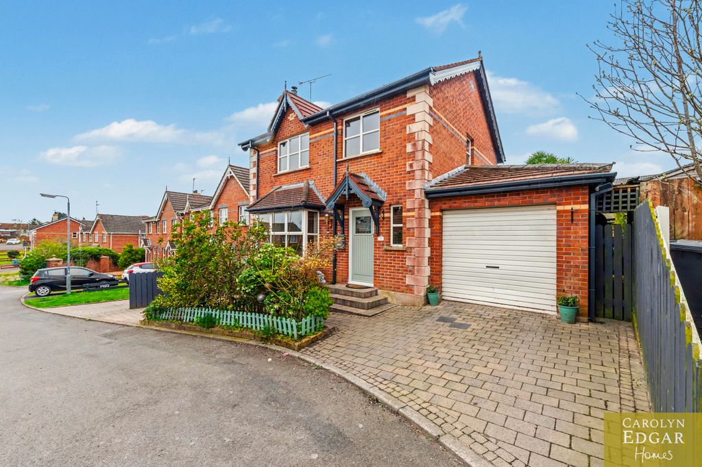 Property photo 1 of 35 001