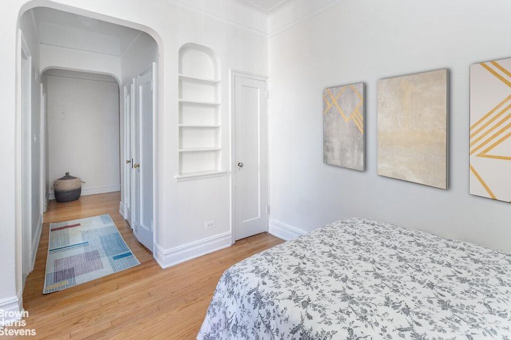 Property photo 3 of 12 <Alttext/>