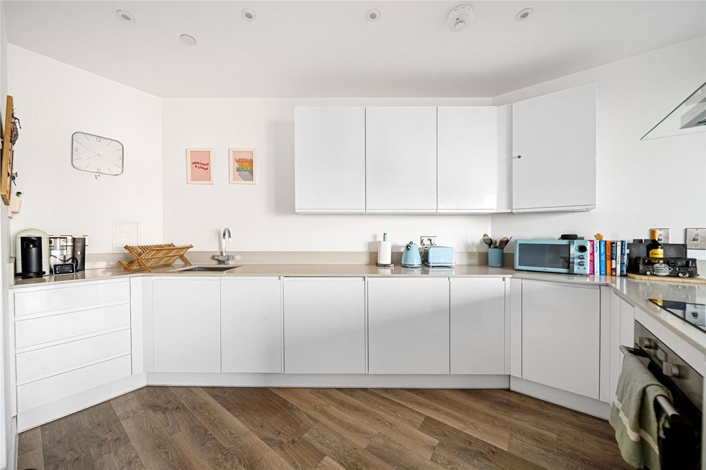 Property photo 3 of 12 Picture No. 13