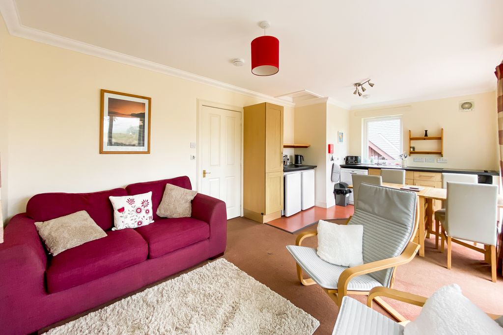 Property photo 3 of 19