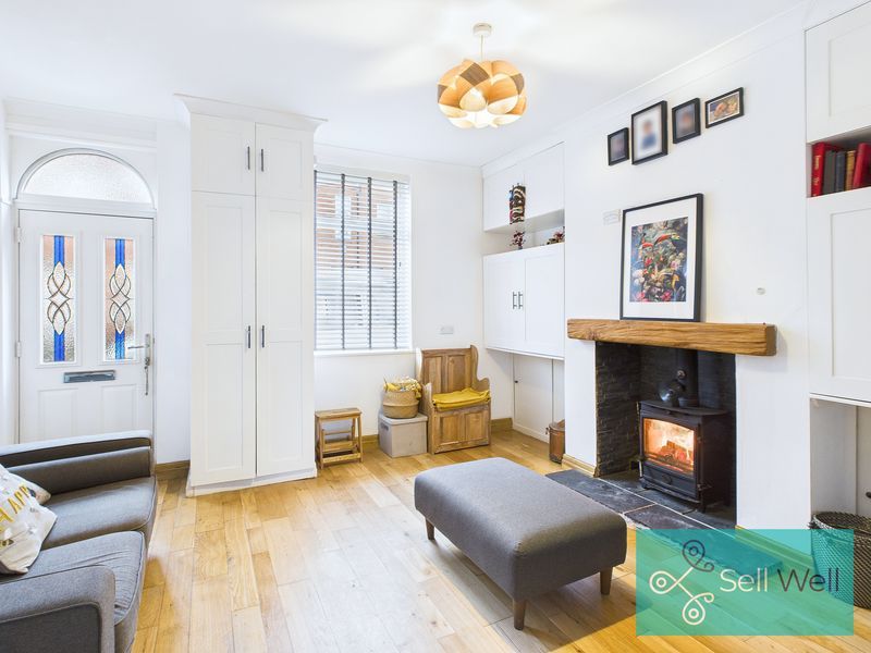 Property photo 2 of 13 Lounge