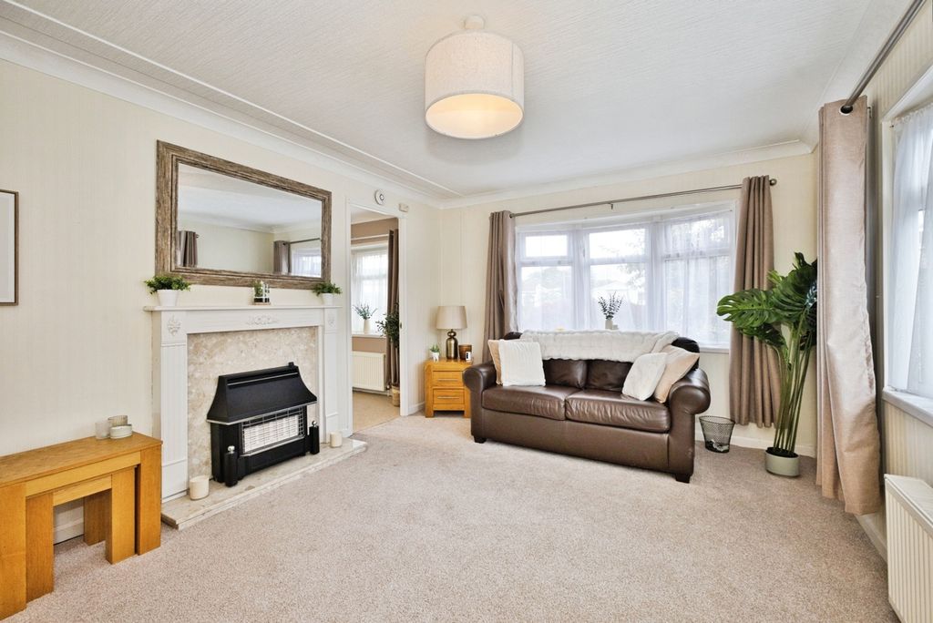 Property photo 2 of 20 Pbox-Img.Jpg