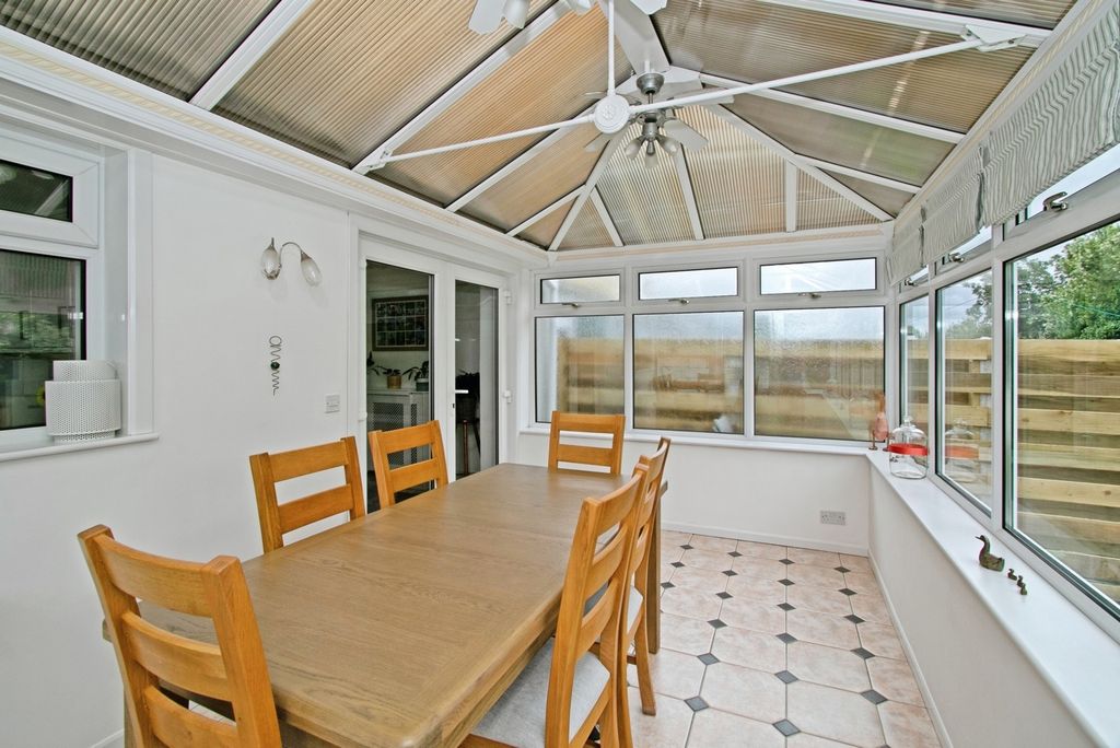 Property photo 3 of 17 Pbox-Img.Jpg