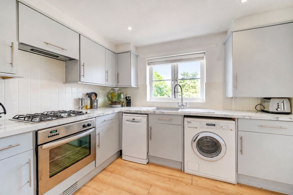 Property photo 2 of 12 Picture No. 03