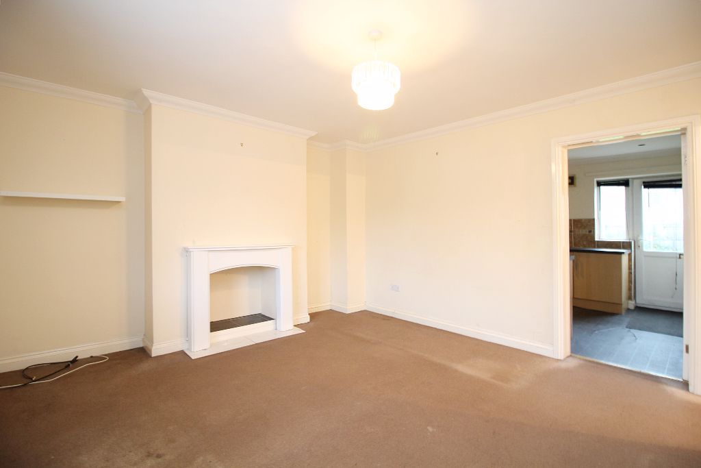 Property photo 2 of 12 Lounge