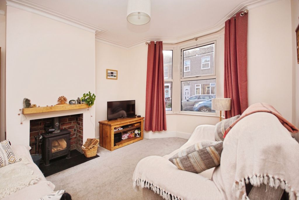 Property photo 3 of 17 Photo