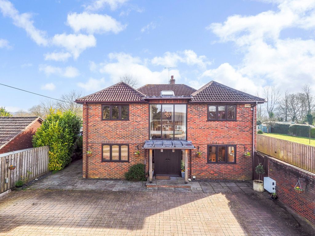Property photo 1 of 32