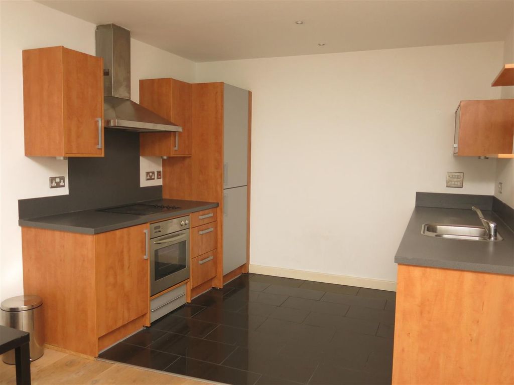 Property photo 2 of 5 Photo 02