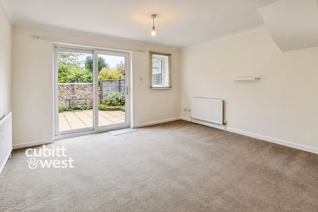 Property photo 3 of 14 5879c9c2-Bbf9811B...