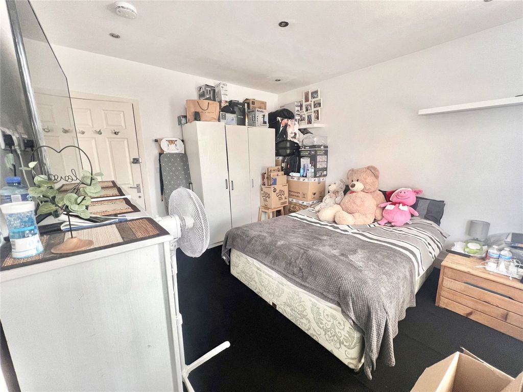 Property photo 2 of 7 Picture No. 04