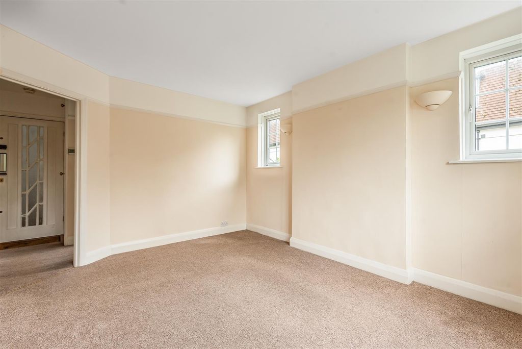 Property photo 2 of 9 656111 (2).Jpg