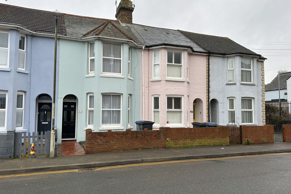 Property photo 1 of 16 Photo 7