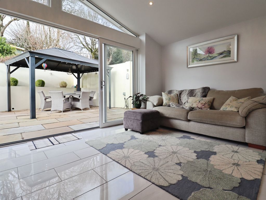 Property photo 2 of 21