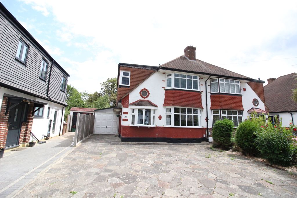 Property photo 2 of 18