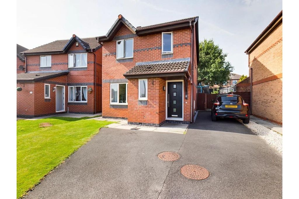 Property photo 1 of 23