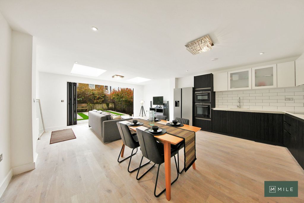 Property photo 1 of 17 5 St. Margarets Road - 9Kebrzaephksixnvc0Tf