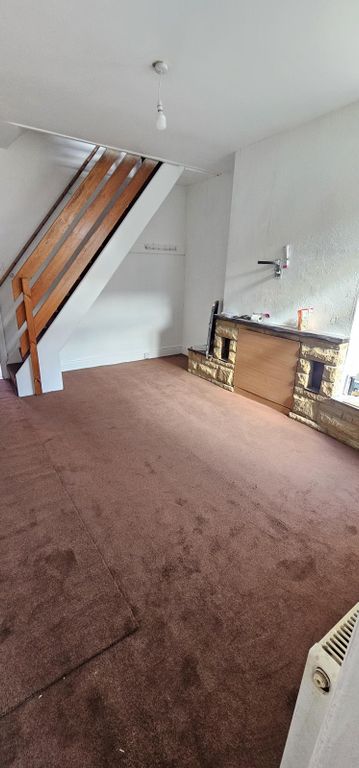 Property photo 1 of 13 2 Bedroom House For Sale