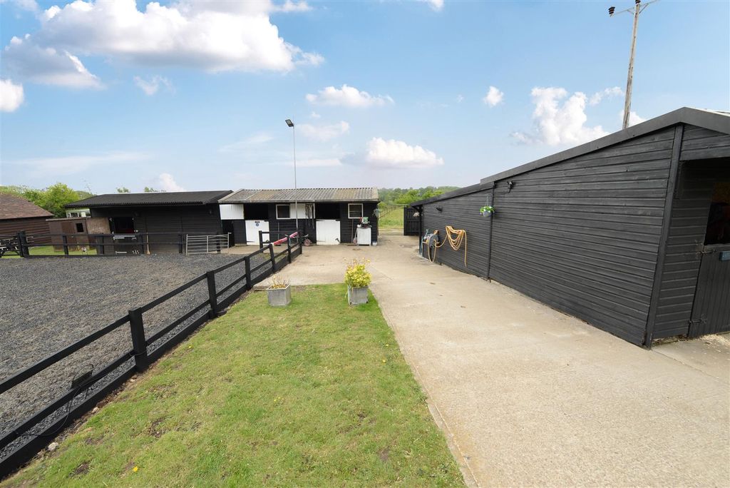 Property photo 3 of 22 Stables And Yard