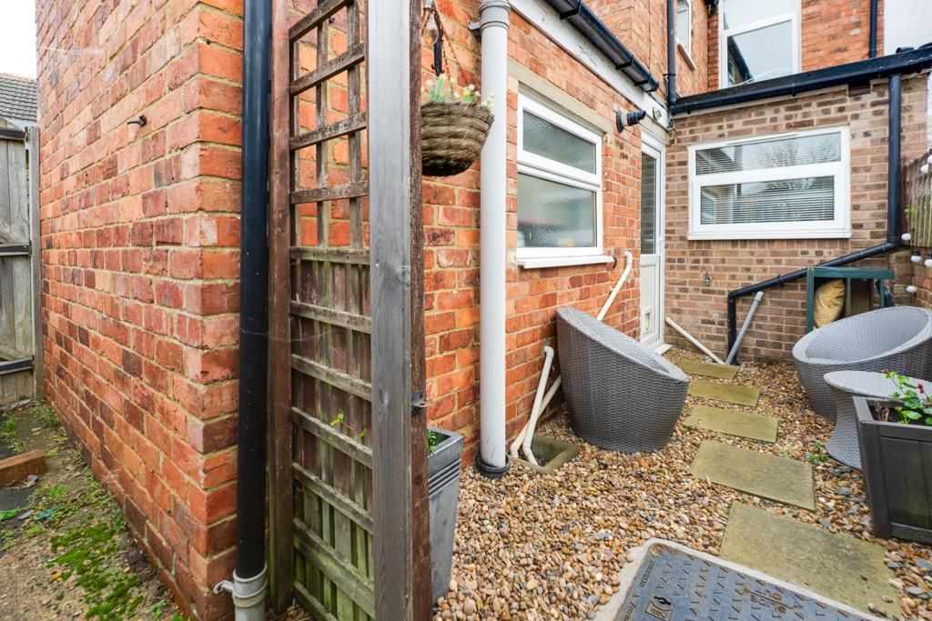 Property photo 3 of 23 198 High Street, Burton Latimer-3.Jpg