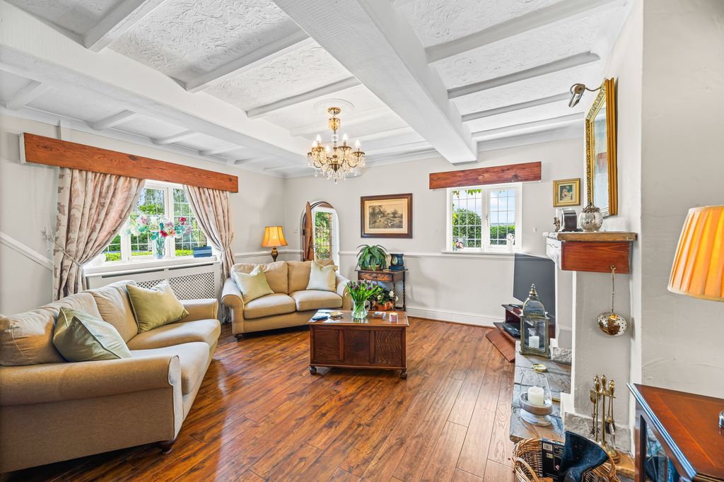 Property photo 2 of 41