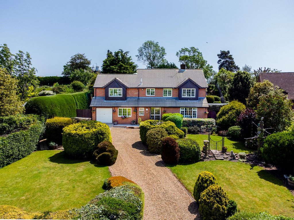 Property photo 1 of 26 How Caple Avenue-58