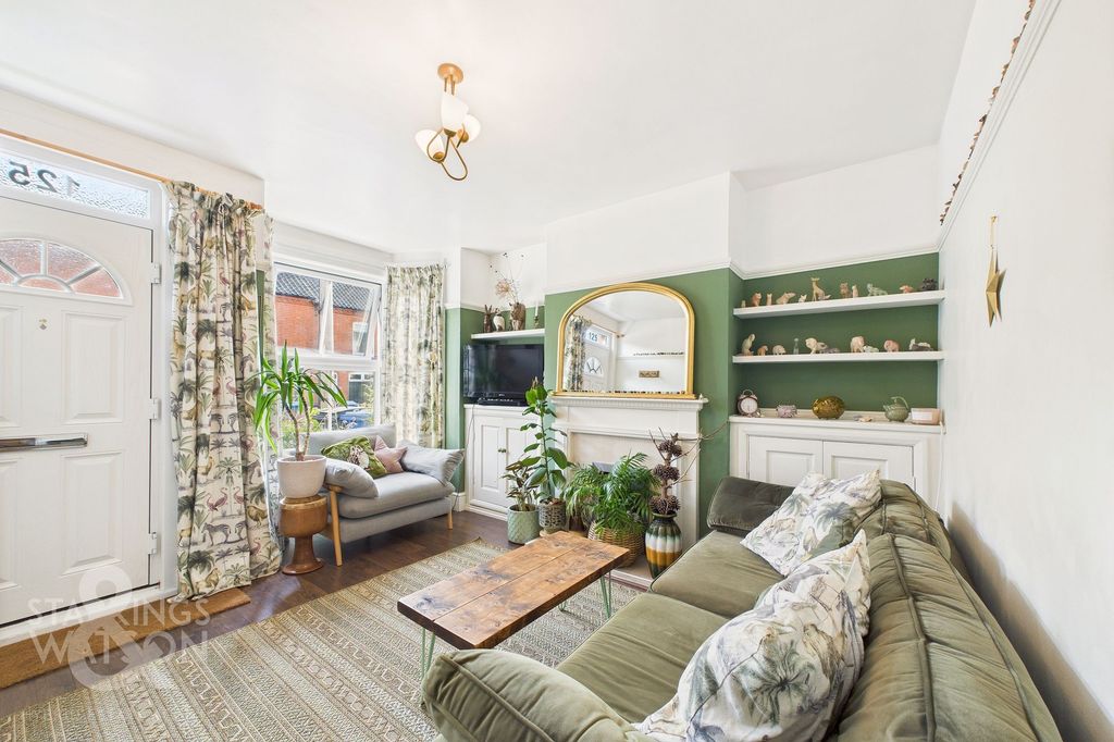 Property photo 2 of 19