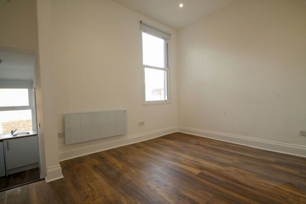 Property photo 1 of 3