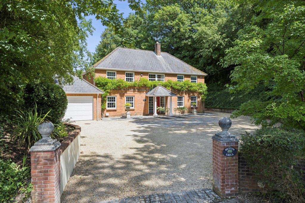 Property photo 1 of 17 Image