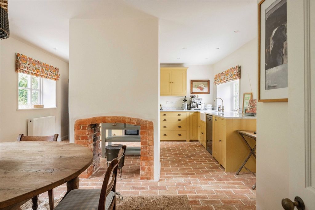 Property photo 3 of 15 Dining Room